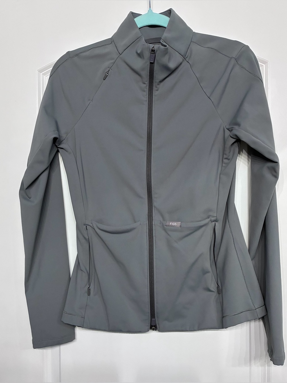 FIGS Technical Collection Graphite Full Zip Scrub Jacket Size S